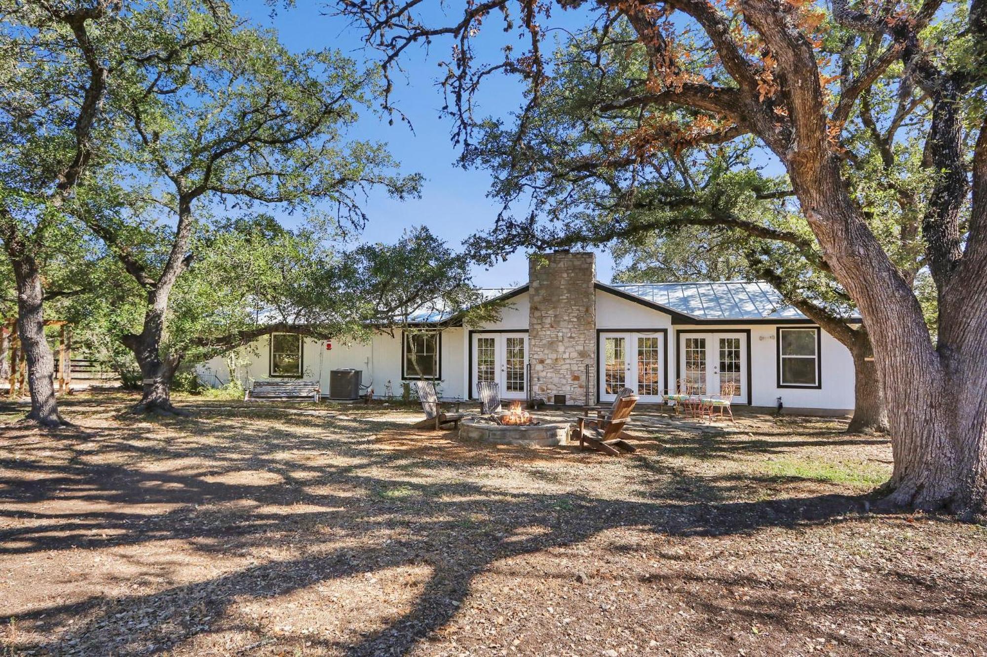 Red Donkey Cottage Wimberley Exterior foto