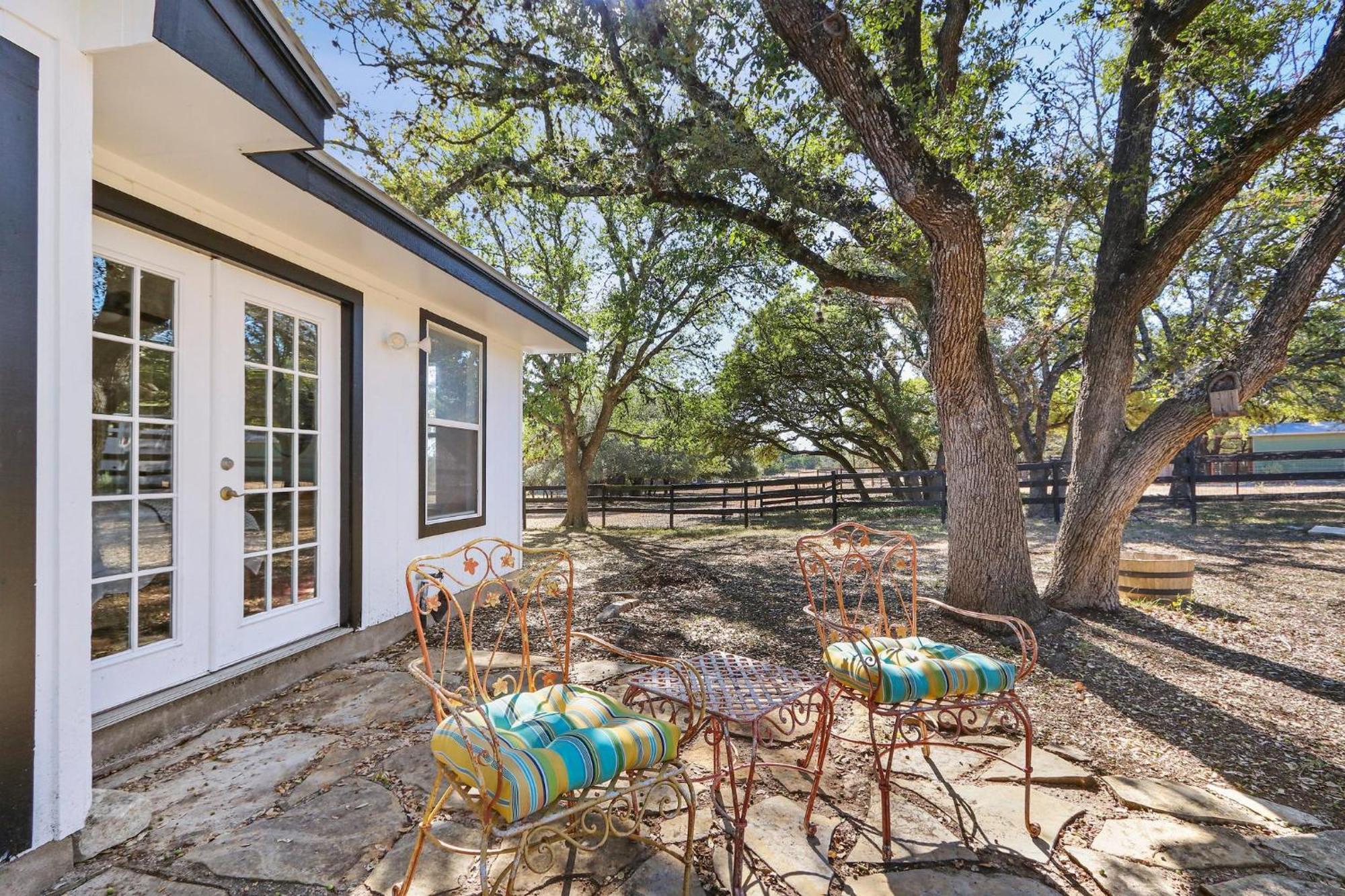 Red Donkey Cottage Wimberley Exterior foto