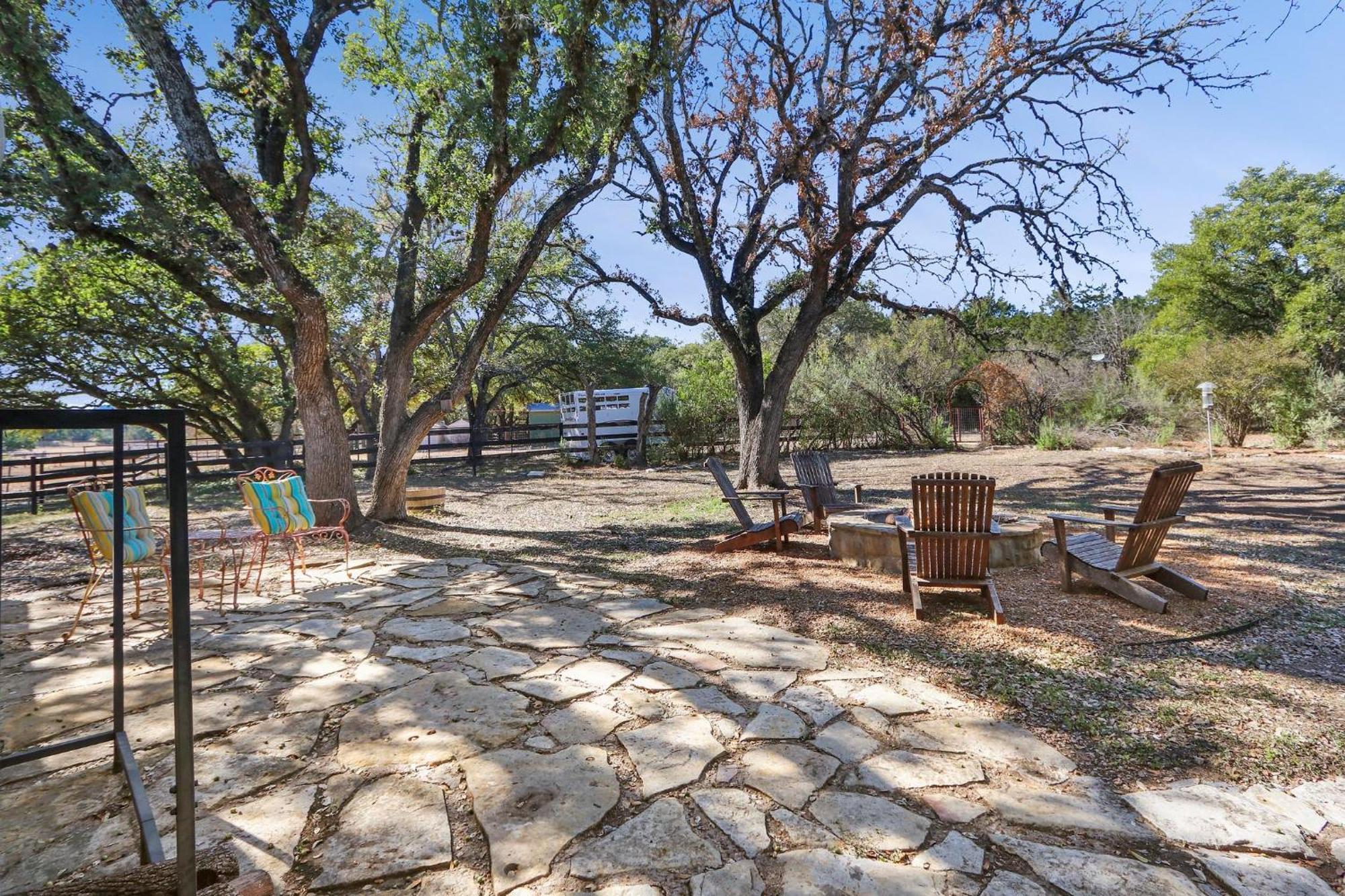 Red Donkey Cottage Wimberley Exterior foto
